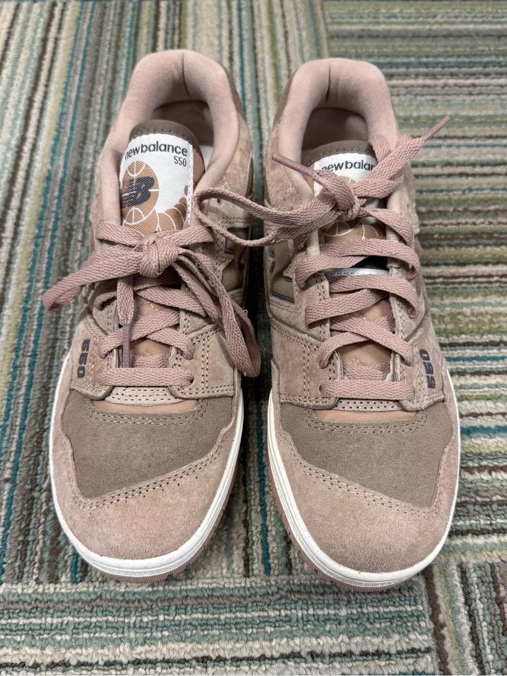 New Balance 550 Mushroom Suede Sneakers BBW550RD | Women’s 8 NWOT - Picture 8 of 12